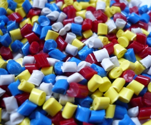 塑料粉碎機(jī)的特點(diǎn)